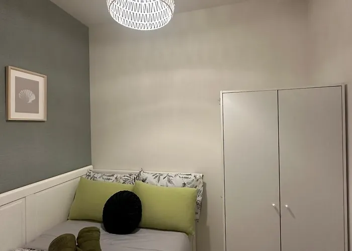 Casa Alia At Coast - Near Moa, Us Embassy, Picc, Wtc