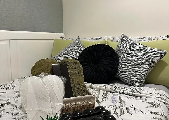Casa Alia At Coast - Near Moa, Us Embassy, Picc, Wtc Apartamento